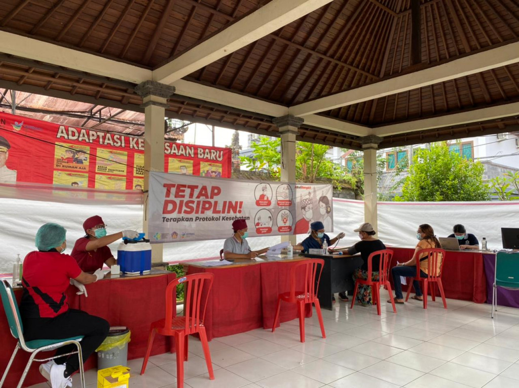 Layanan  Vaksin Dosis 1 dan 2 Sudah Kembali Dilaksanakan di Puskesmas Petang I